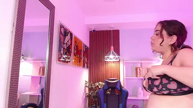 Snapshot of Dalila_Sky chatting on September 18, 6:11 pm Dalila Sky online show from September 18, 6:11 pm