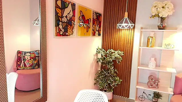 Snapshot of Dalila_Sky chatting on October 18, 6:10 pm Dalila Sky online show from October 18, 6:10 pm