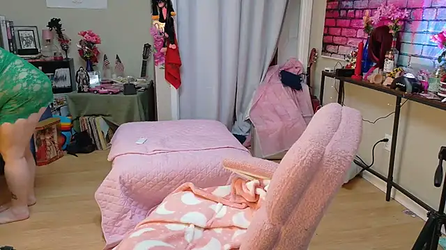 Luna1984 online show from October 9, 7:03 pm