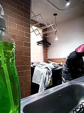 Snapshot of devi_black13_ chatting on December 22, 6:08 pm devi black13 online show from December 22, 6:08 pm