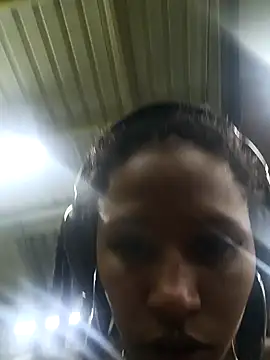 Snapshot of devi_black13_ chatting on December 6, 2:40 am devi black13 online show from December 6, 2:40 am