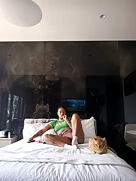 Snapshot of devi_black13_ chatting on October 9, 5:24 pm devi black13 online show from October 9, 5:24 pm