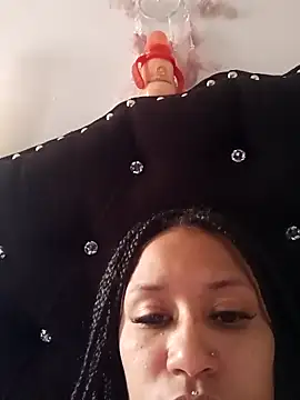 Snapshot of devi_black13_ chatting on March 16, 7:17 pm devi black13 online show from March 16, 7:17 pm