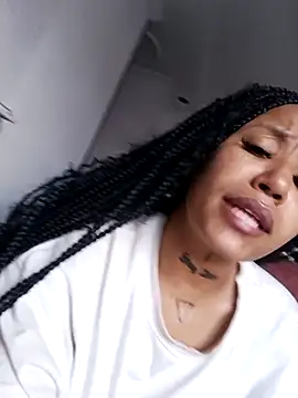 Snapshot of devi_black13_ chatting on March 3, 10:42 pm devi black13 online show from March 3, 10:42 pm