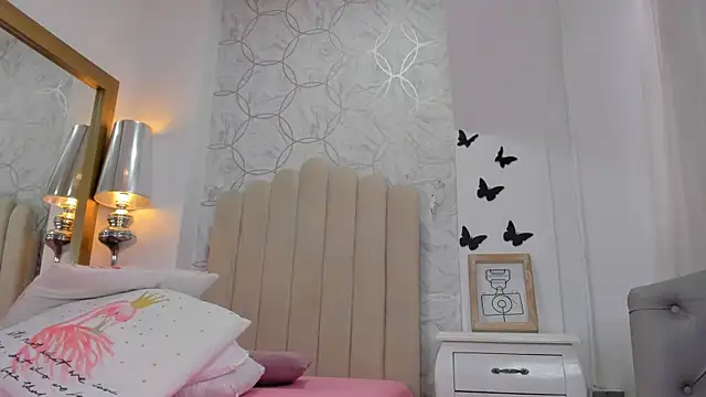 Snapshot of Foxy200__ chatting on June 2, 6:08 pm Foxy200 online show from June 2, 6:08 pm