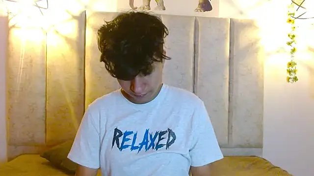 Snapshot of Im_Milan_Rs chatting on October 4, 3:52 am Im Milan Rs online show from October 4, 3:52 am