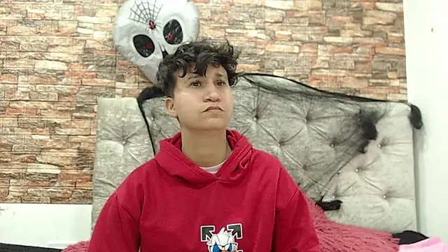 Im Milan Rs online show from October 25, 3:28 am