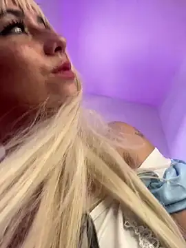 HannaSmiith online show from March 10, 1:21 pm