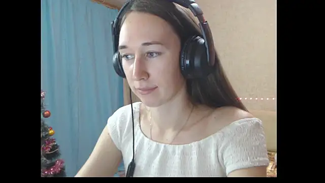 Snapshot of --Model--2 chatting on January 4, 8:48 pm --Model--2 online show from January 4, 8:48 pm