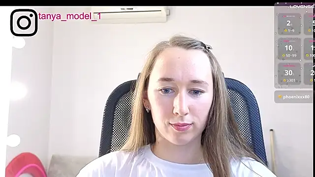 --Model--2 online show from November 24, 11:49 pm