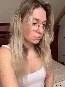 carlaaa online show from March 27, 9:16 pm