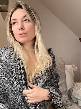 carlaaa online show from November 6, 7:51 pm