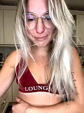 carlaaa online show from September 12, 8:30 pm