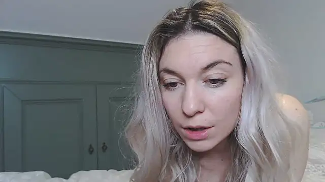 carlaaa online show from March 14, 1:05 am