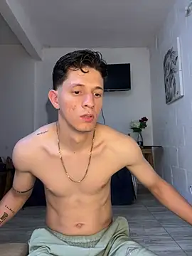 Bodyxx23 online show from May 4, 1:42 am