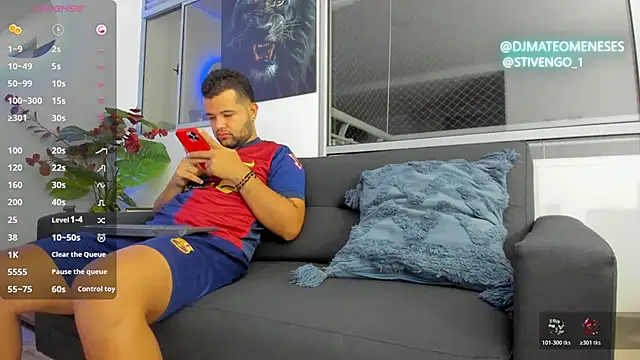 Snapshot of MattMeness chatting on November 6, 8:51 am MattMeness online show from November 6, 8:51 am