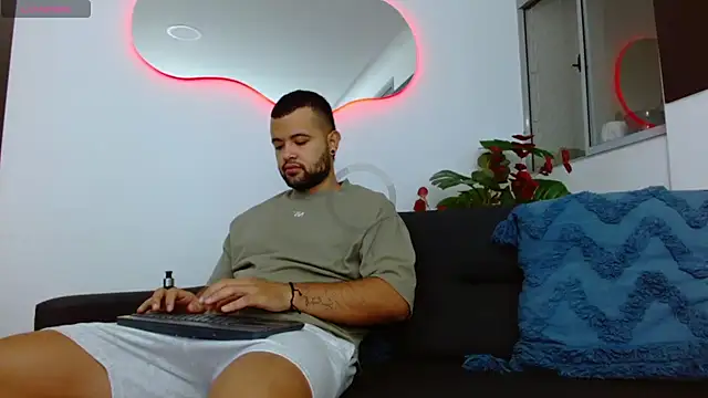 Snapshot of MattMeness chatting on October 9, 8:59 am MattMeness online show from October 9, 8:59 am