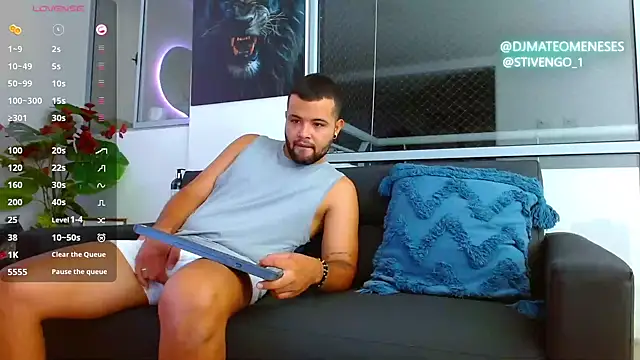 Snapshot of MattMeness chatting on October 21, 9:19 am MattMeness online show from October 21, 9:19 am