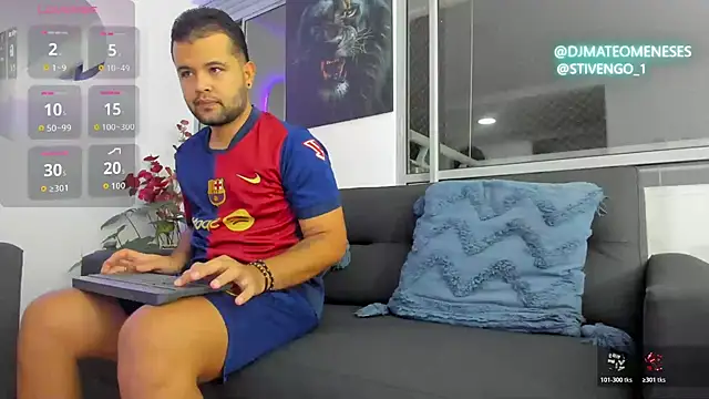 Snapshot of MattMeness chatting on November 14, 8:40 am MattMeness online show from November 14, 8:40 am