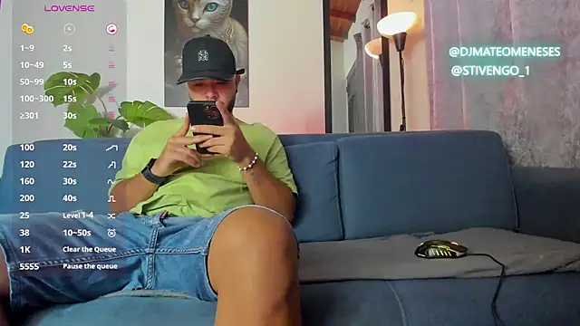 Snapshot of MattMeness chatting on February 25, 6:25 am MattMeness online show from February 25, 6:25 am