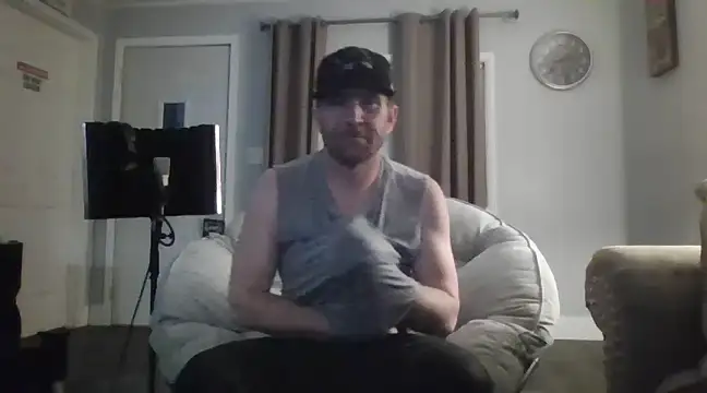 Snapshot of Edward_LongCock chatting on January 1, 7:41 am Edward LongCock online show from January 1, 7:41 am