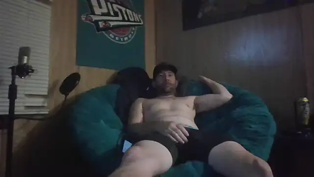 Snapshot of Edward_LongCock chatting on November 12, 5:22 am Edward LongCock online show from November 12, 5:22 am