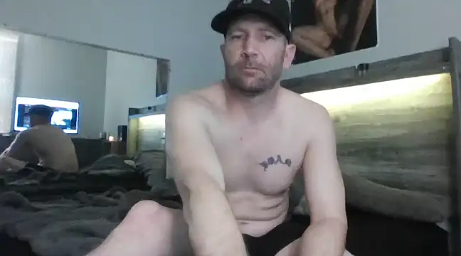 Snapshot of Edward_LongCock chatting on January 14, 6:02 am Edward LongCock online show from January 14, 6:02 am