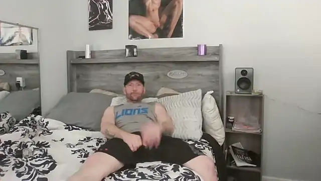 Snapshot of Edward_LongCock chatting on December 22, 3:11 pm Edward LongCock online show from December 22, 3:11 pm