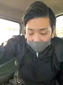 Snapshot of da--------i chatting on December 12, 1:43 am da--------i online show from December 12, 1:43 am