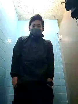 Snapshot of da--------i chatting on December 8, 3:29 am da--------i online show from December 8, 3:29 am