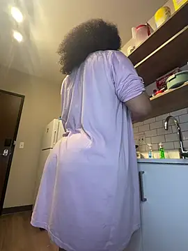 Snapshot of dvtbvby chatting on February 6, 12:22 am dvtbvby online show from February 6, 12:22 am