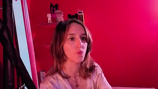 Ambar Roux  online show from January 14, 2:31 pm