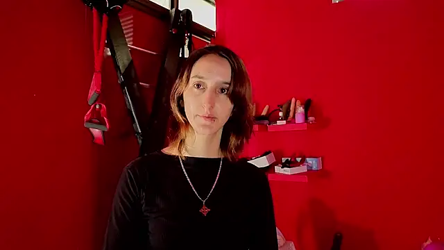 Ambar Roux  online show from May 5, 12:08 pm