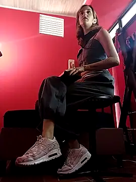 Ambar Roux  online show from December 16, 4:00 pm