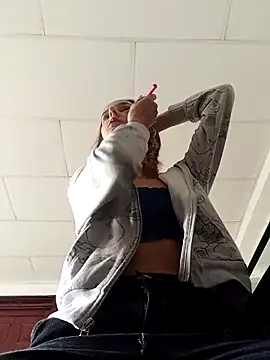 Ambar Roux  online show from October 31, 1:30 pm