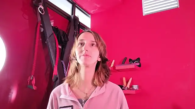 Ambar Roux  online show from November 22, 3:22 pm