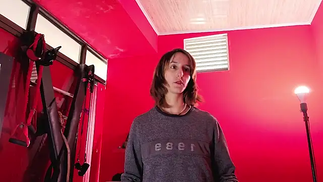 Ambar Roux  online show from March 19, 12:49 pm