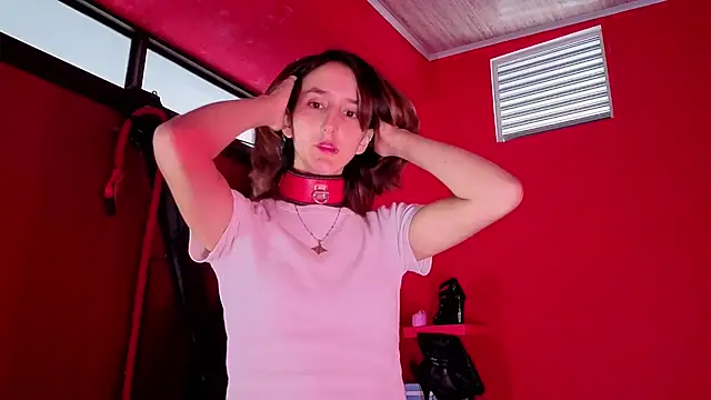 Ambar Roux  online show from June 2, 12:49 pm