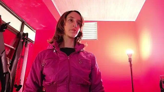 Ambar Roux  online show from March 20, 12:28 pm