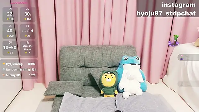 hyoju97 online show from March 8, 5:11 pm