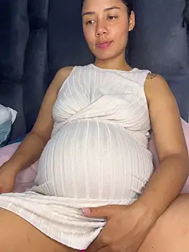 Snapshot of _Luana chatting on February 11, 2:00 am Luana online show from February 11, 2:00 am