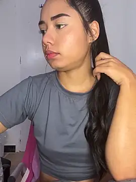 Snapshot of _Luana chatting on February 7, 12:17 pm Luana online show from February 7, 12:17 pm