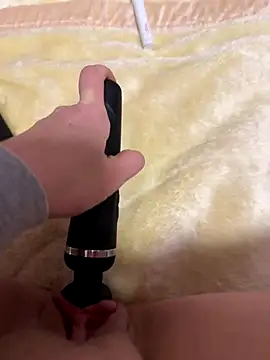 luisa1 online show from December 5, 8:13 am