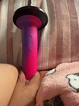 luisa1 online show from November 11, 7:52 pm