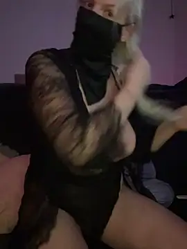 luisa1 online show from February 6, 8:02 pm