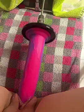 luisa1 online show from November 20, 7:36 pm