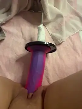 luisa1 online show from November 15, 7:40 pm