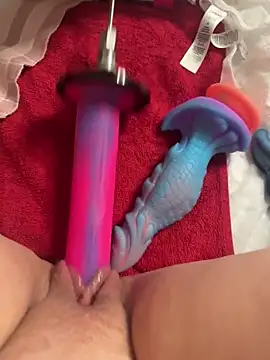 luisa1 online show from November 28, 8:09 pm