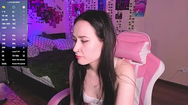 Snapshot of Bunny__of_love chatting on July 24, 6:26 pm Bunny of love online show from July 24, 6:26 pm