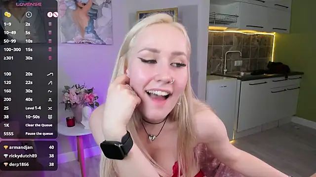 Snapshot of Bunny__of_love chatting on February 22, 4:40 pm Bunny of love online show from February 22, 4:40 pm